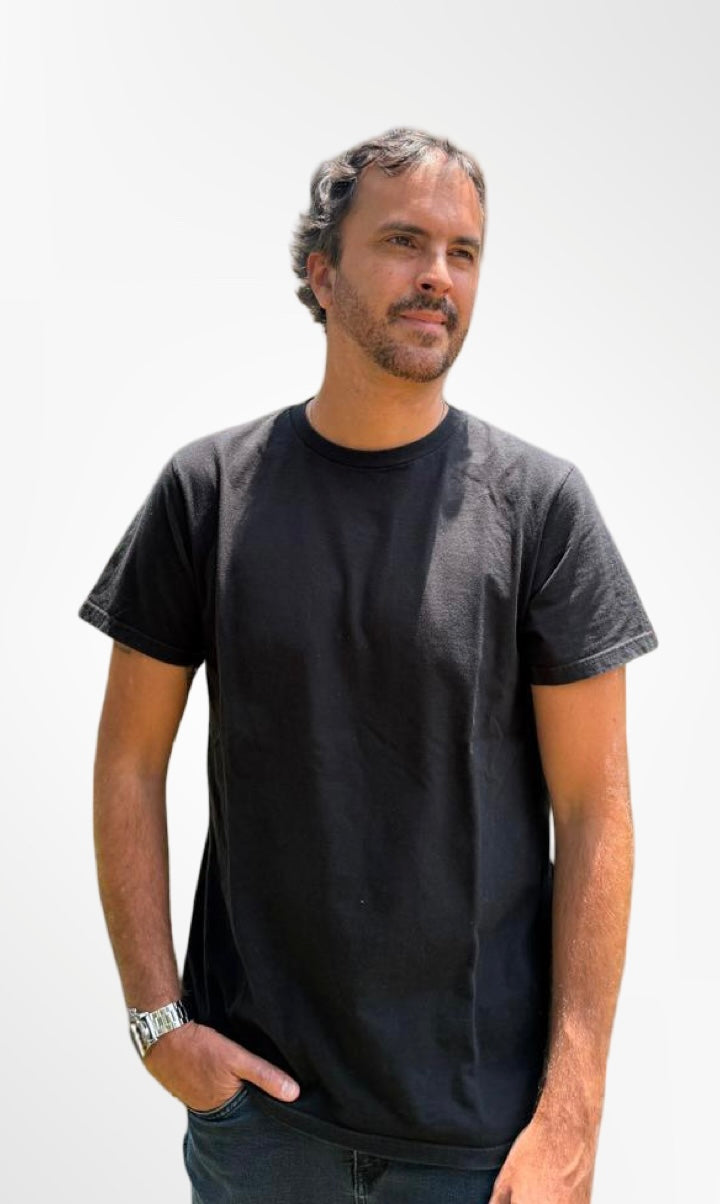 Polo Básico Negro Pima Corte Moderno